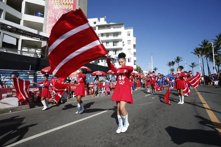 Imagem ilustrativa da imagem Fuzuê reúne amantes dos antigos carnavais; veja fotos