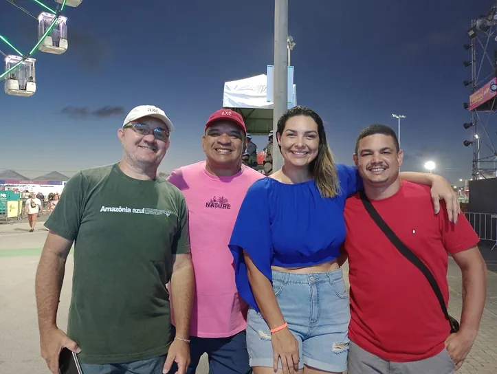 O quarteto de amigos Evaristo Valdetário, Magno Martins, Joice Alborghetti e Fausto Mendes