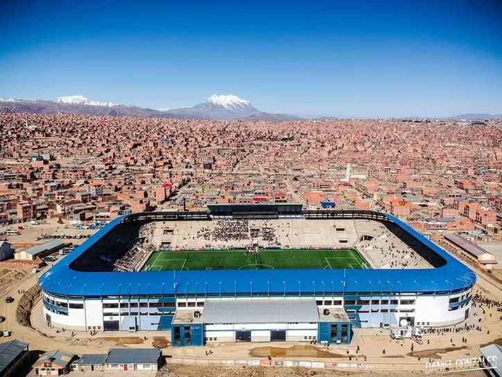 Estádio Municipal de Villa Ingenio, em El Alto