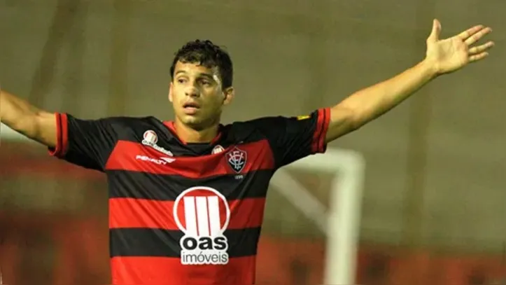 Neto Baiano pelo Vitória
