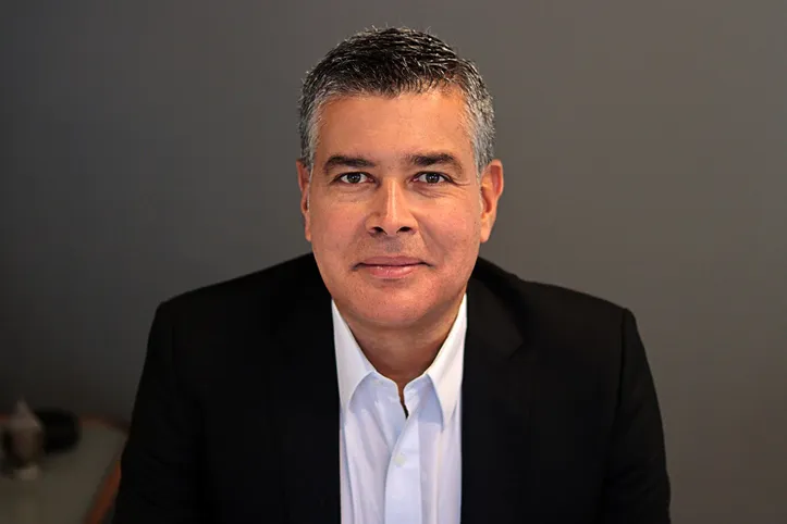 Americo Neto comemora 50 anos com festa para familiares e amigos