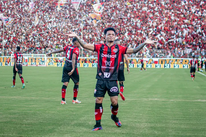 Matheuzinho já brilhou em clássicos contra o Bahia