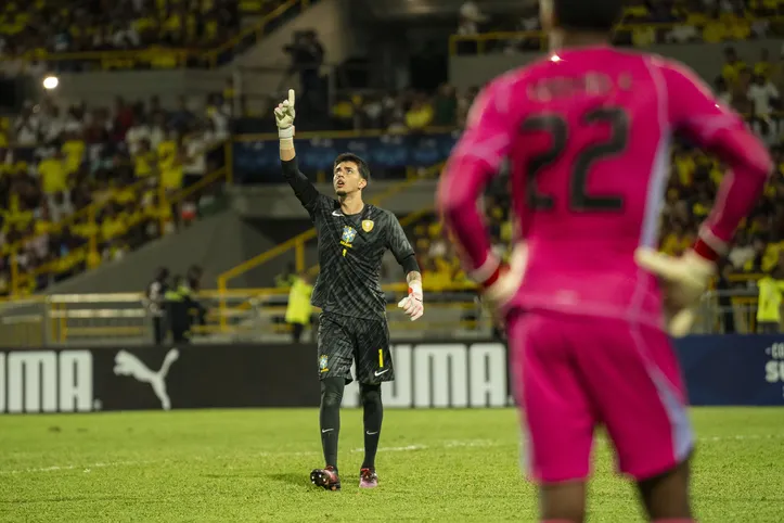 Goleiro Arthur Jampa defendeu o pênalti decisivo