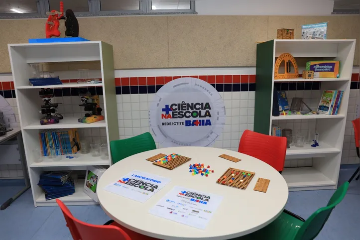 Bahia inaugura laboratório maker com foco em ciência na escola