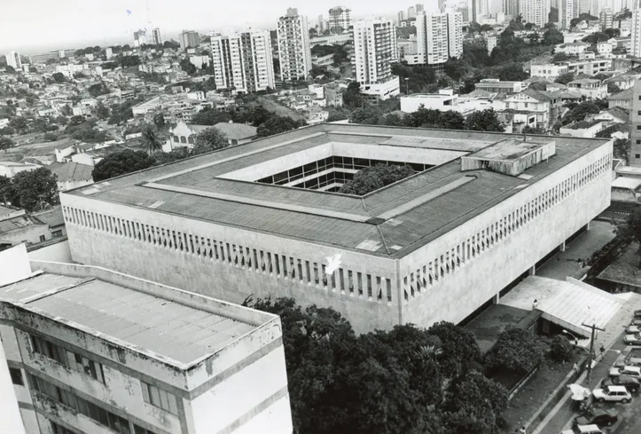 A Biblioteca Central se mudou para os Barris em 1970
