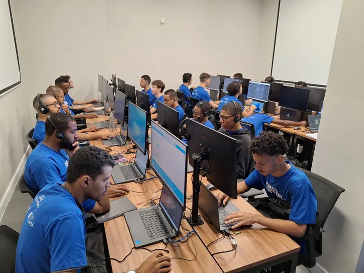 Ford Enter Bahia, programa gratuito de programação