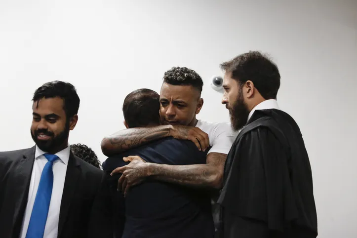 Iuri Sheik comemorando absolvição em júri popular na Bahia