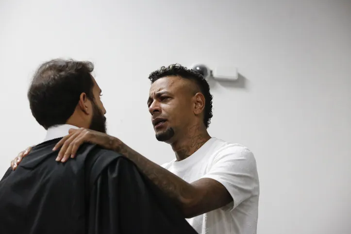Iuri Sheik comemorando absolvição em júri popular na Bahia