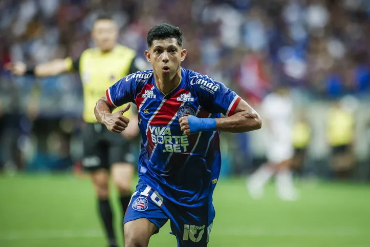 Erick Pulga marcou o segundo gol do Bahia e provocou o Vitória