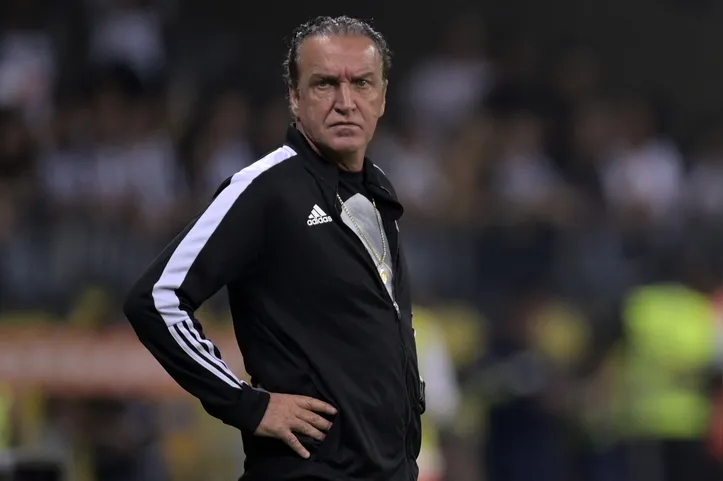 (FILES) Atletico Mineiro's head coach Cuca looks on during the Copa Libertadores football tournament quarterfinals all-Brazilian first leg match between Atletico Mineiro and Palmeiras, at the Mineirao stadium in Belo Horizonte, Brazil, on August 3, 2022. Brazilian Alexi Stival, "Cuca,"? is the new coach of Athletico Paranaense of Brazil in his return to the dugout after successive controversies for his alleged involvement in a case of sexual violence in the 1980s, the red-and-black club announced on March 4, 2024. (Photo by DOUGLAS MAGNO / AFP)