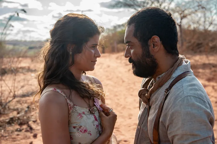 Rosa (Isadora Cruz) e Josué (Thomas Aquino )