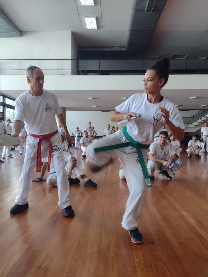 Grão-Mestre Kobi ensinando Krav Magá