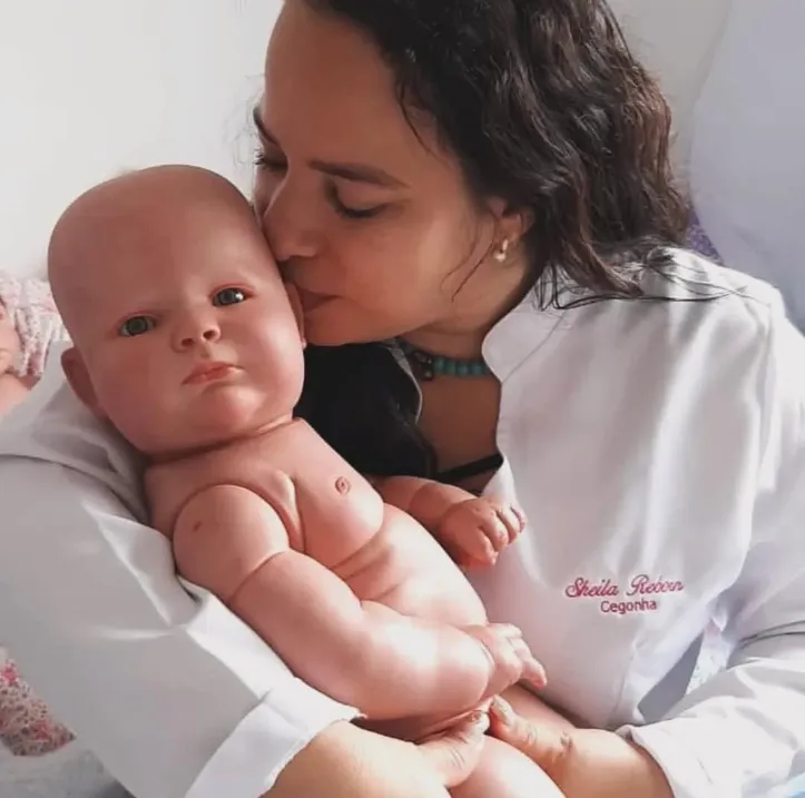 Sheila Karine Carapiá, artista de bebê reborn