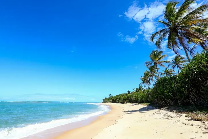 Praia de Itapororoca, em Trancoso, distrito de Porto Seguro, na Bahia