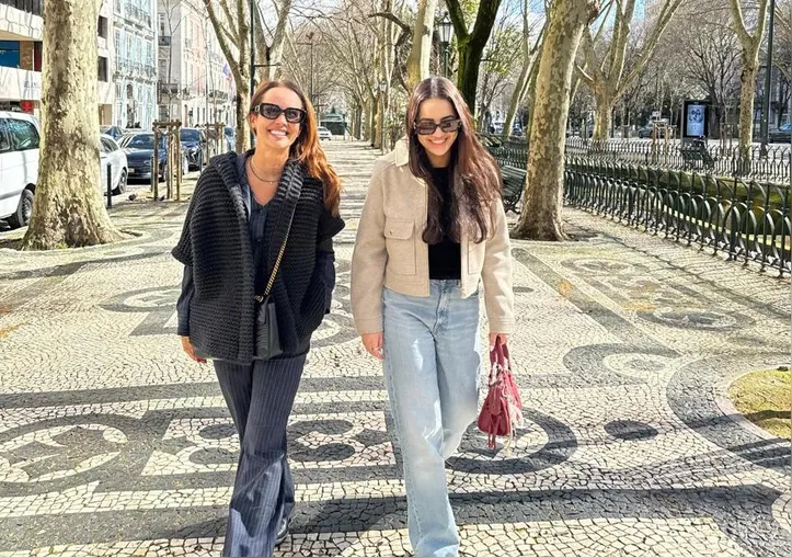 Mara e sua filha, Giulia, curtem as delícias de Lisboa