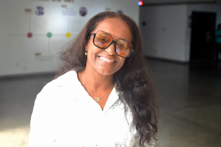 Professora da área de Humanas do Colégio Estadual Carolina Maria de Jesus (NTE 19), Alexsandra Santana