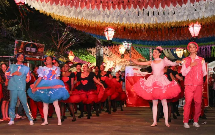 Apresentação de quadrilha durante São João 2024 Amargosa