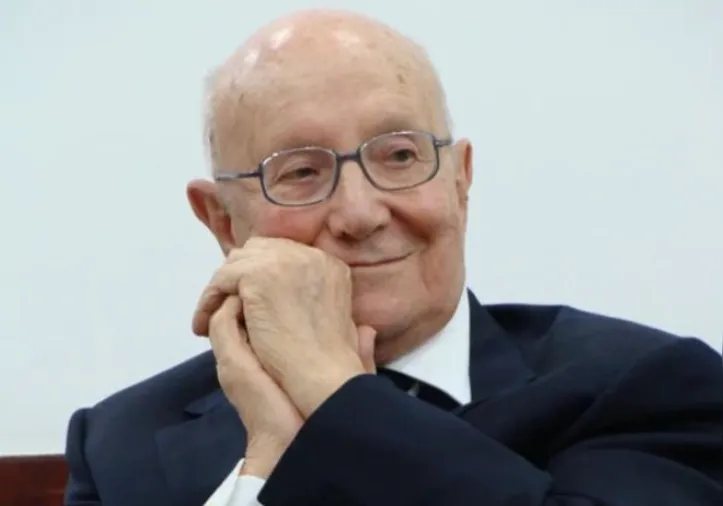 D. Luigi Verzé