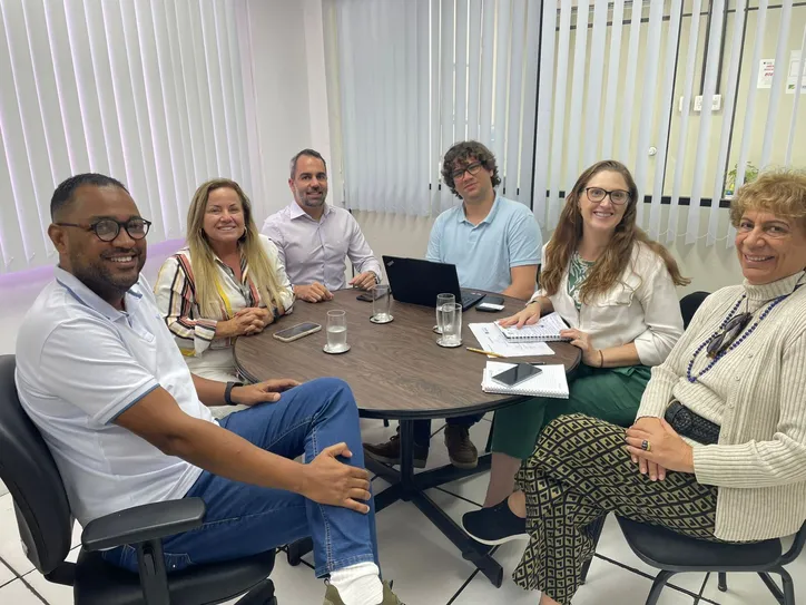 Reunião entre representantes da Codeba e Fundação Carlos Alberto Vanzolini