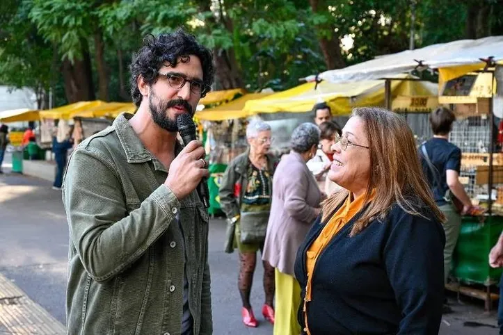 Já Renato Góes, o mocinho Ivan Meireles, fez o mesmo na Avenida Paulista