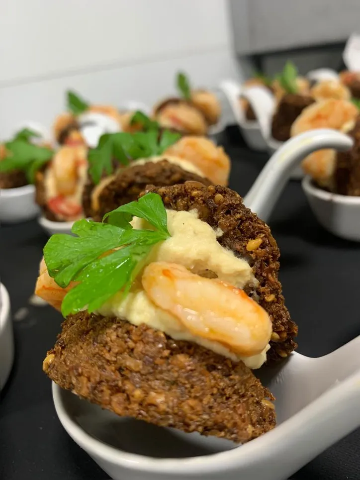 Imagem ilustrativa da imagem Crocante e macio, o falafel pode ser o "pai"  do acarajé?