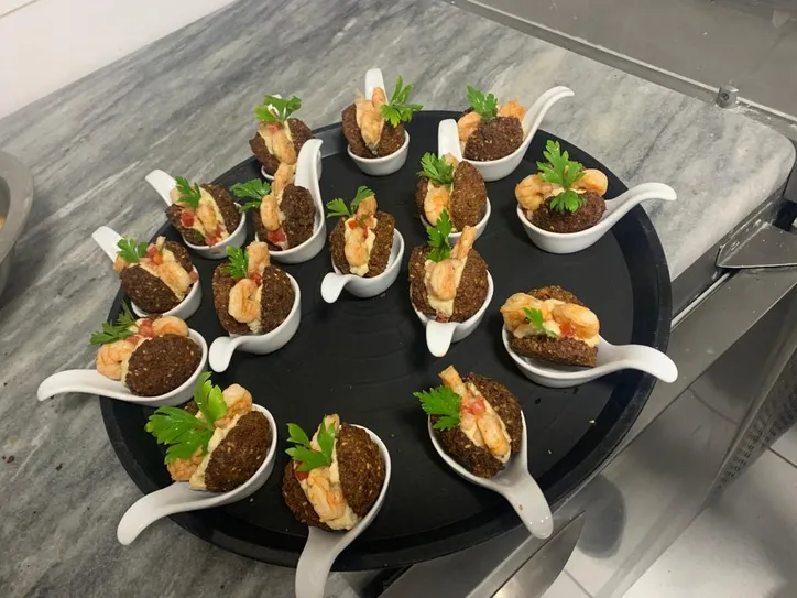 Imagem ilustrativa da imagem Crocante e macio, o falafel pode ser o "pai"  do acarajé?