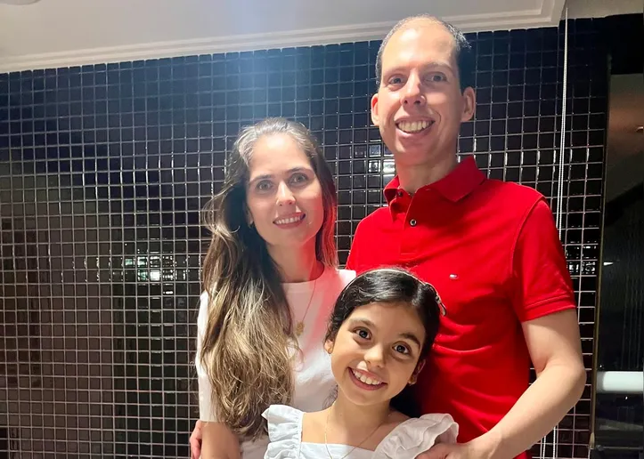 Nelson Moscoso de Carvalho com a esposa, Clarissa Moscoso e a filha Clarinha Oliveira Moscoso