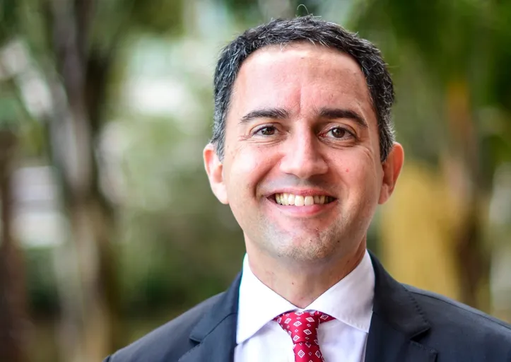 Augusto Cruz