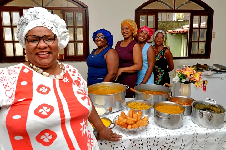 A baiana Eliana Ferreira, Ângela, Shirley, Beatriz e Silvia.