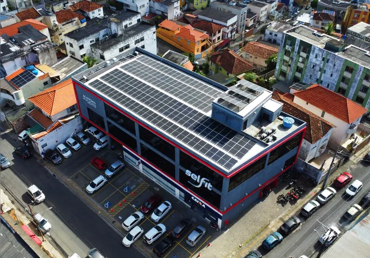 Usina Fotovoltaica em comércio de Salvador