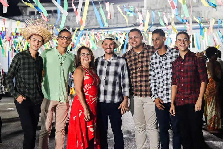 Imagem ilustrativa da imagem Futuros padres promovem arraiá com quadrilha e forró