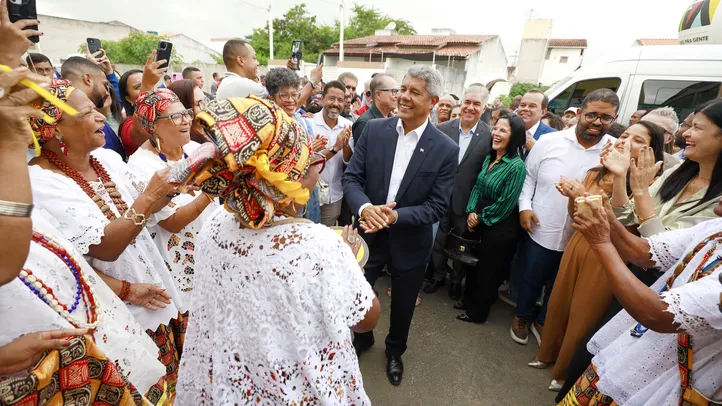 Jerônimo foi recebido pela comunidade em Feira de Santana