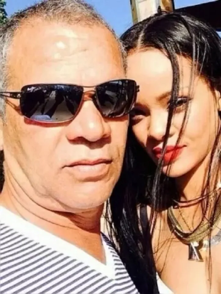 Rihanna e o pai, Ronald Fenty