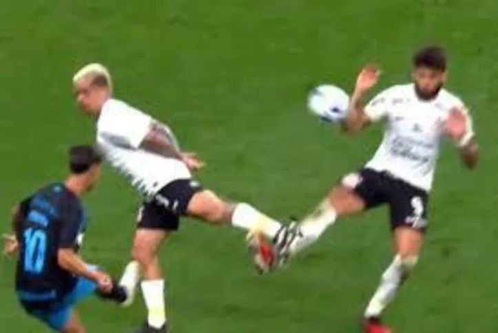 Imagem ilustrativa da imagem Pênalti contra o Bahia escancara desordem na arbitragem brasileira