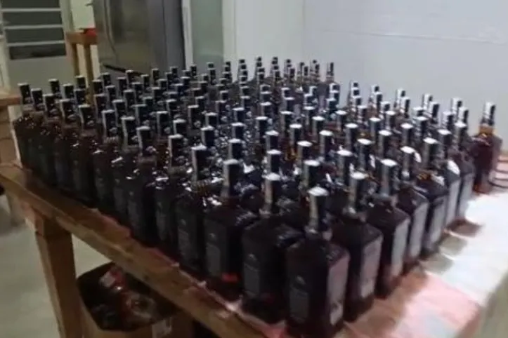 Custo de produção era de cerca de R$ 5 por garrafa, mas os produtos eram revendidos por até R$ 200