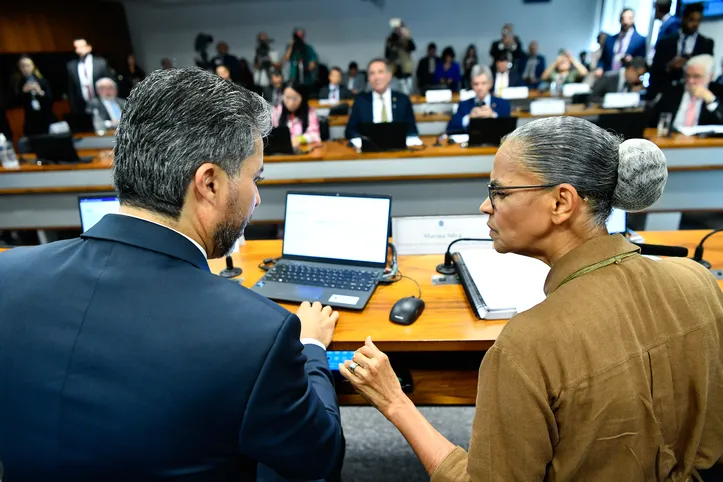 Presidente da CI, senador Marcos Rogério, e a ministra  Marina Silva
