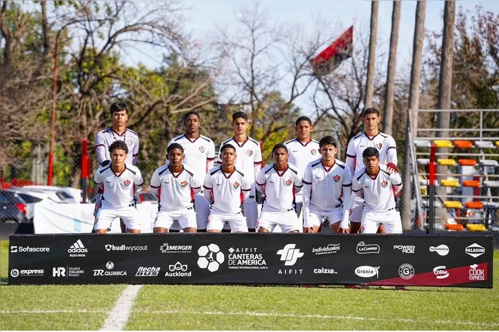 Sub-17 do Vitória conquistou o título do Torneio Canteras de América