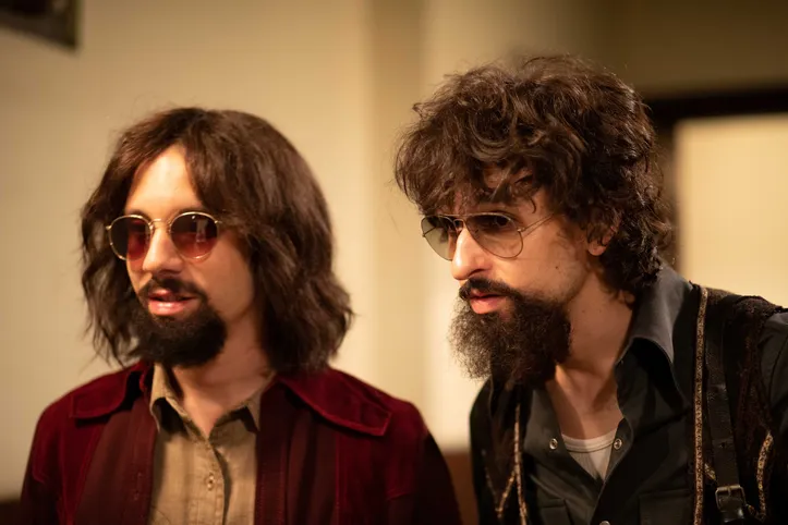 Paulo Coelho (João Pedro Zappa) e Raul Seixas (Ravel Andrade)