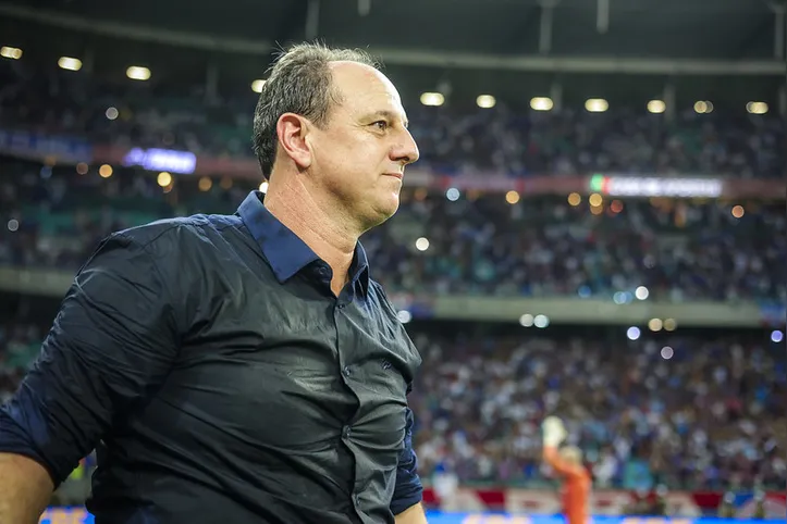 Rogério Ceni após o apito final em Bahia x Atlético-GO, jogo que garantiu a classificação à Libertadores