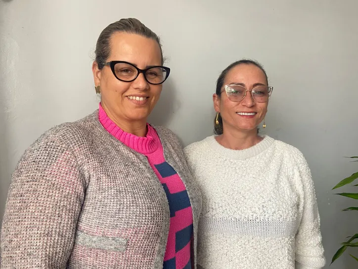 Da esquerda para direita: secretária da Seduc, Serjane Guimarães e diretora do Departamento Pedagógico, Silvia Fedulo