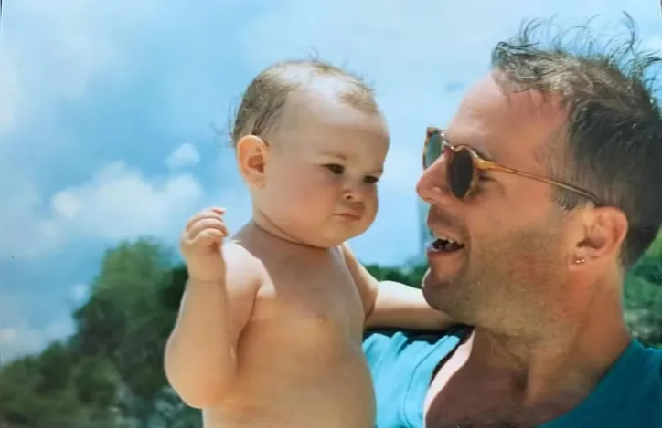 Filha de Bruce Willis faz desabafo emocionante no Dia dos Pais