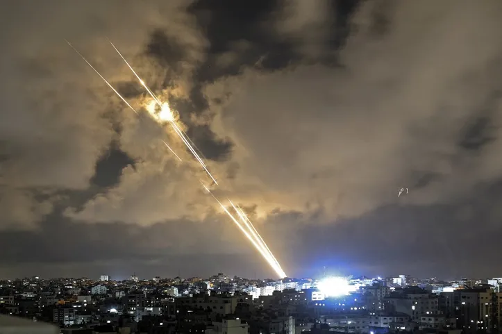 Israel conta com sistema de alta tecnologia de interceptação de mísseis