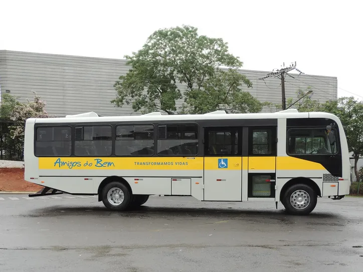 Ônibus com sistema de climatização Areja Bus