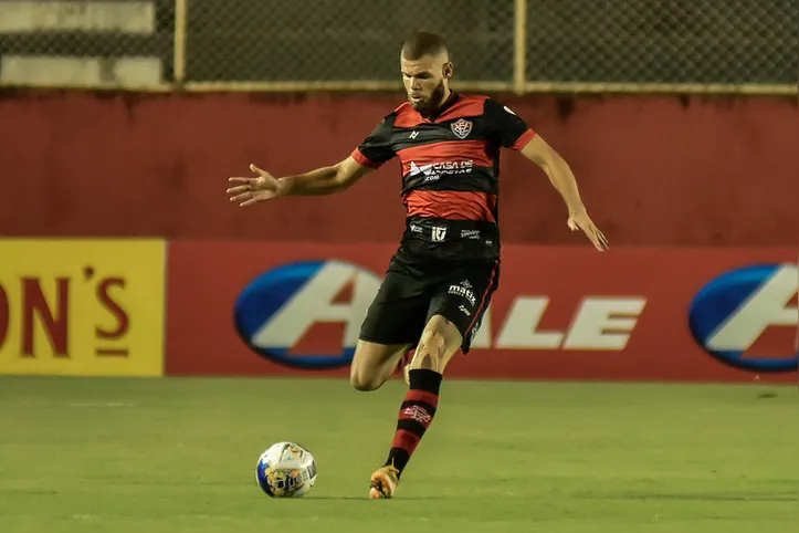 Marcelo Alves em ação contra o Altos