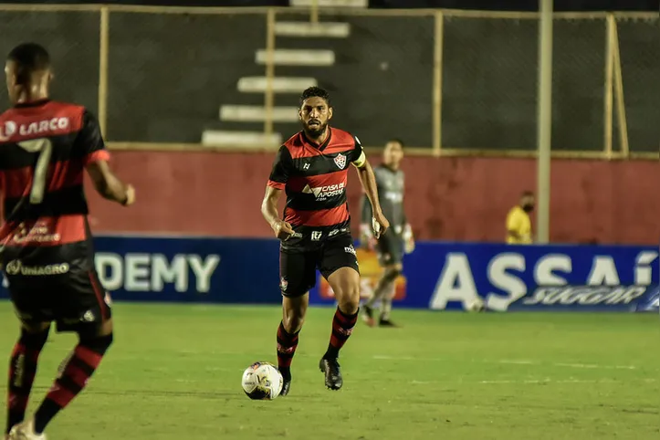 Wallace em ação contra o Altos