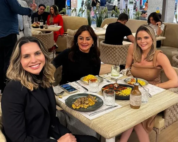 Almoço especial para Juliana Regis, Lorena Brandão e Talita Lelis