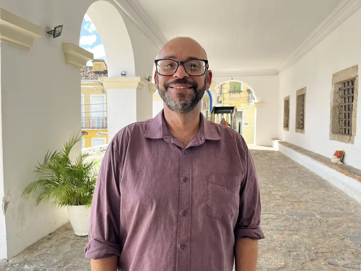 Professor Fábio Batista Pereira, historiador, músico e poeta de Cachoeira