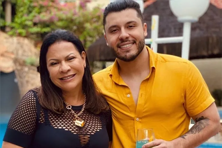 Murilo Huff e Dona Ruth, mãe de Marília Mendonça