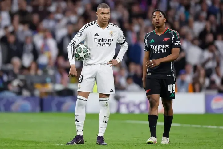 Mbappé saiu do PSG de orma gratuita após o término do contrato e se transferiu para o Real Madrid