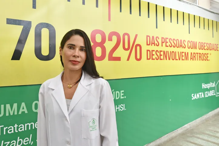 Aline Feitosa celebrou chegada do medicamento